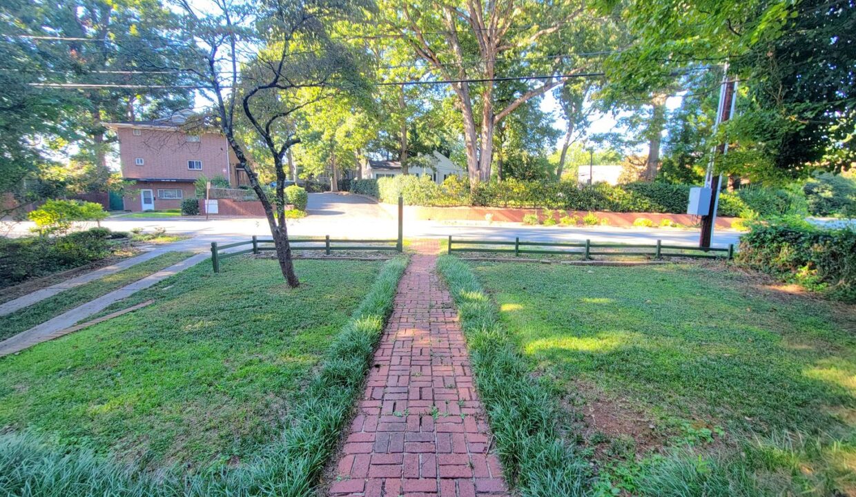 2426-Queen-St-Winston-Salem-NC-27103-11