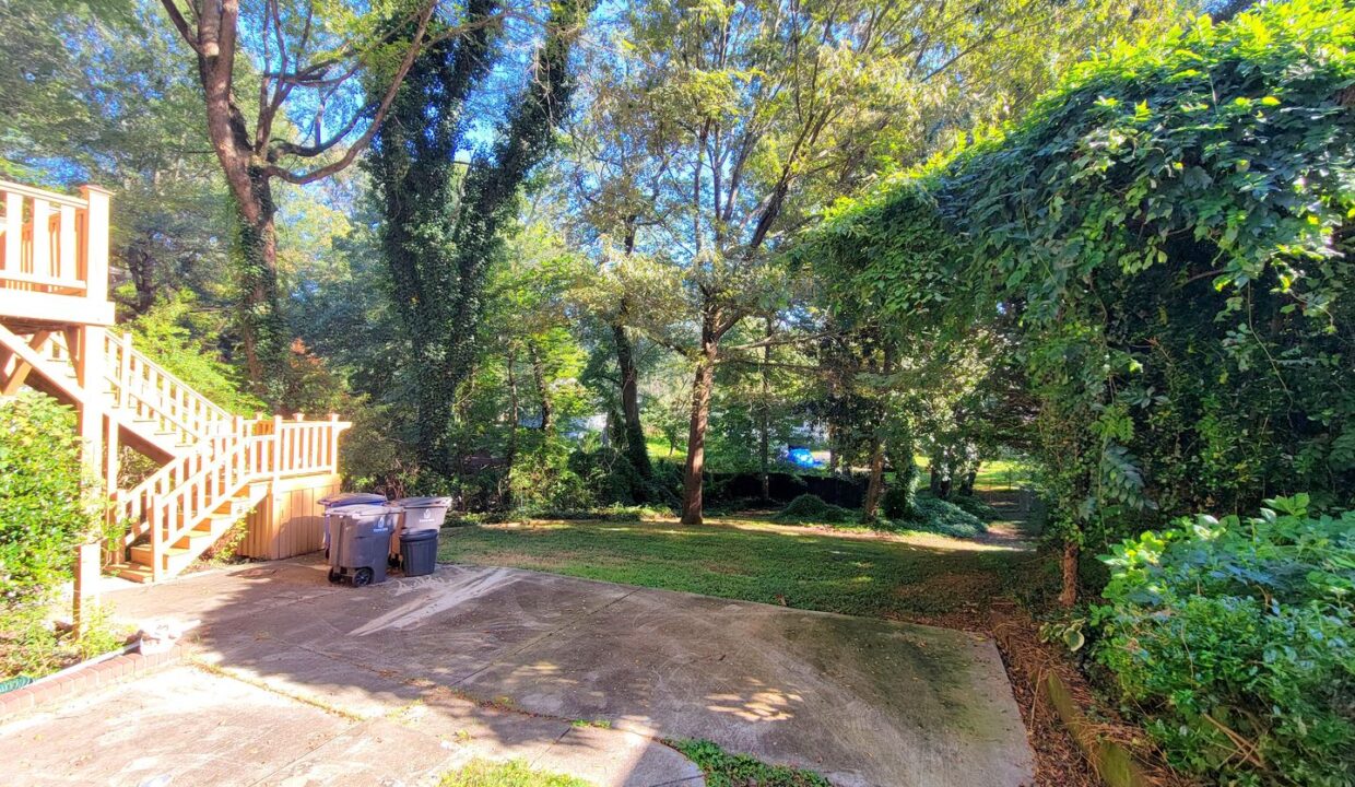 2426-Queen-St-Winston-Salem-NC-27103-13