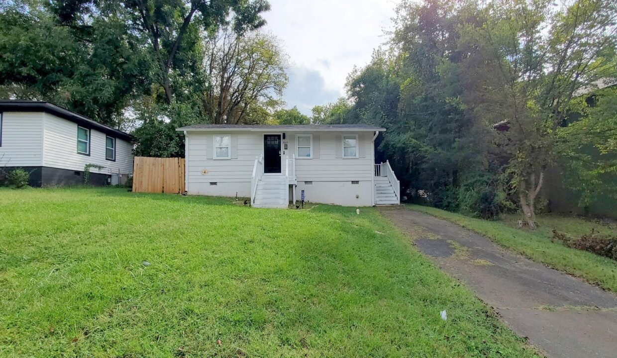 2625-Booker-Ave-Charlotte-NC-28216-13
