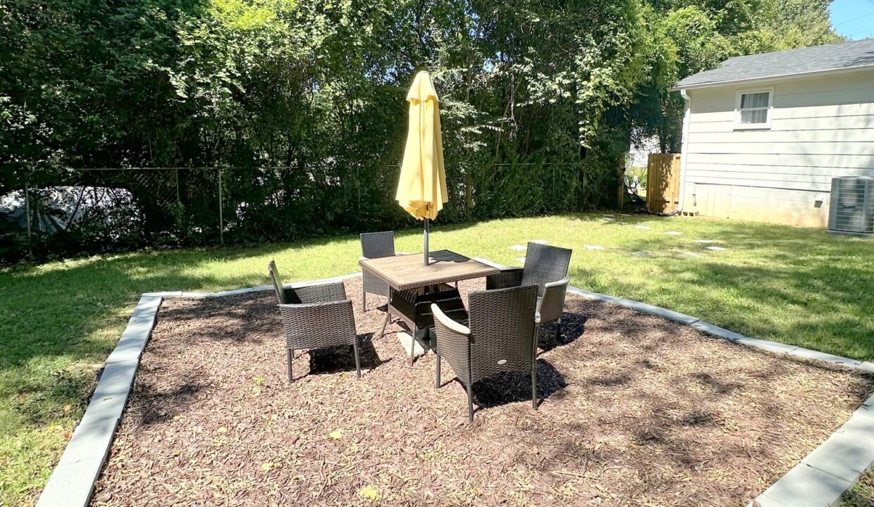 2625-Booker-Ave-Charlotte-NC-28216-17