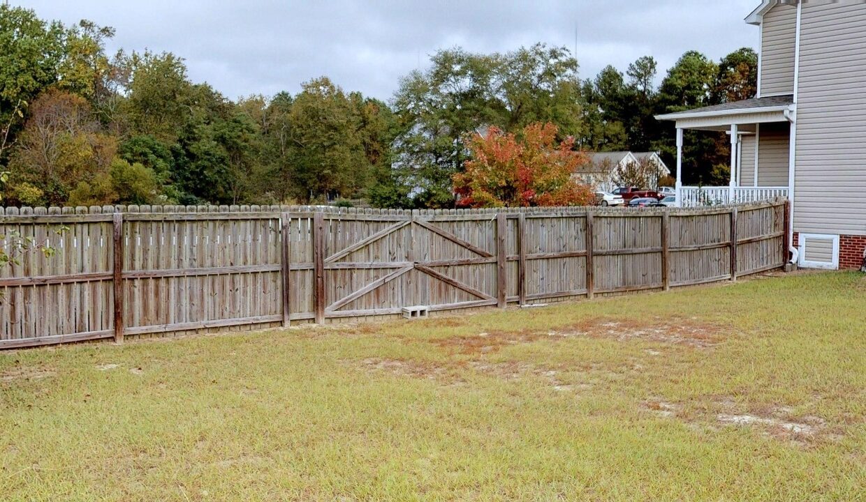 2916-Hayward-Ct-Garner-NC-27529-18