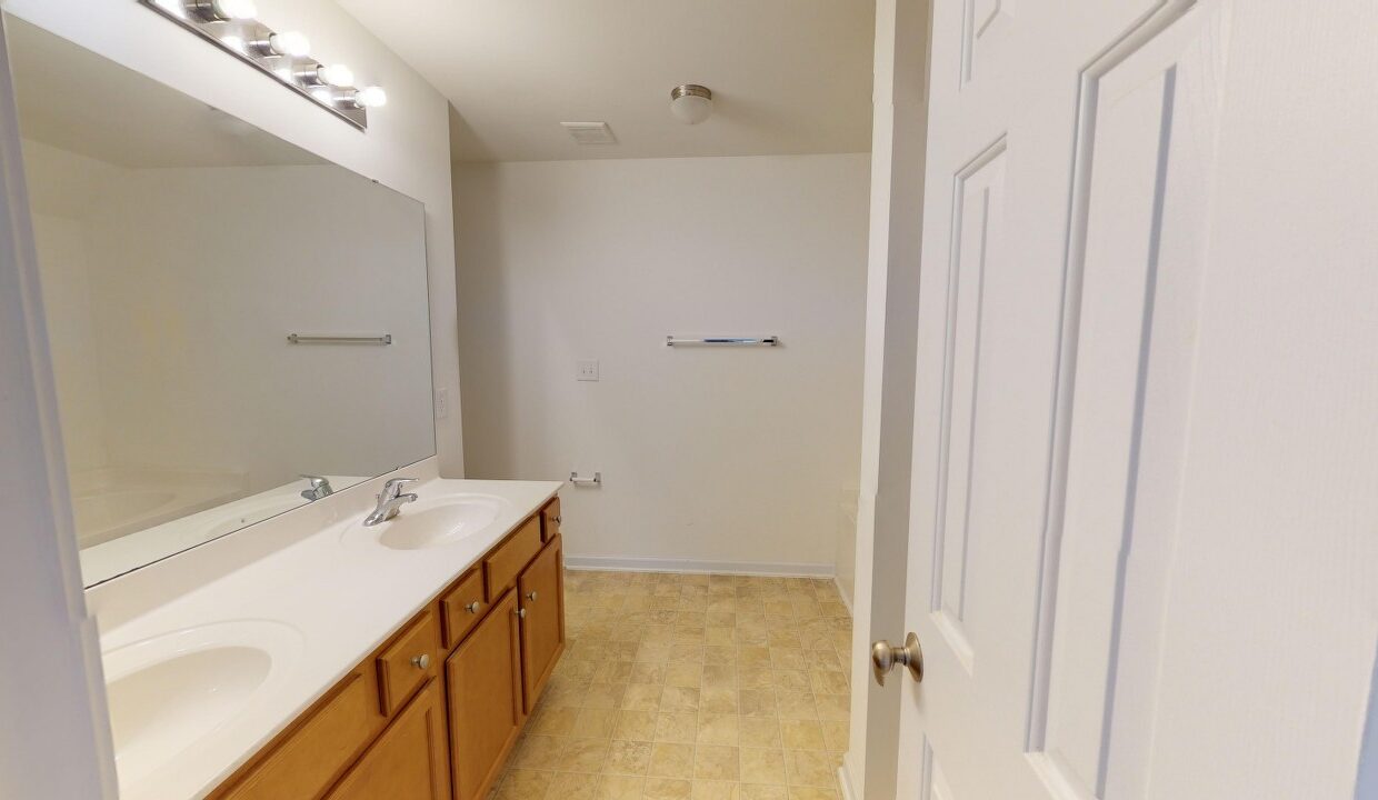 2916-Hayward-Ct-Garner-NC-27529-29