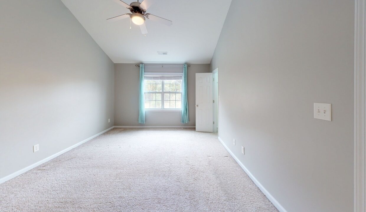 2916-Hayward-Ct-Garner-NC-27529-32