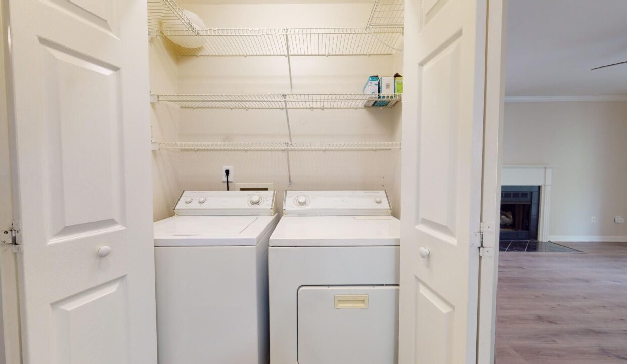 313-Glen-Echo-Ln-Unit-D-Cary-NC-27518-13
