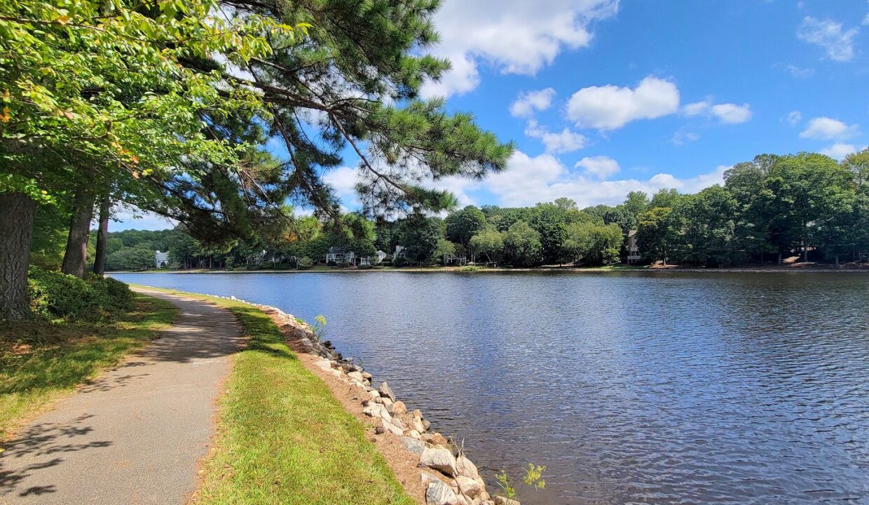 313-Glen-Echo-Ln-Unit-D-Cary-NC-27518-38