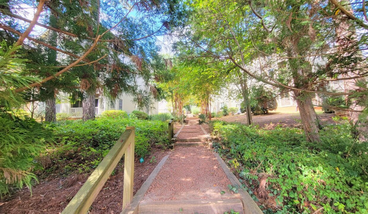 313-Glen-Echo-Ln-Unit-D-Cary-NC-27518-39