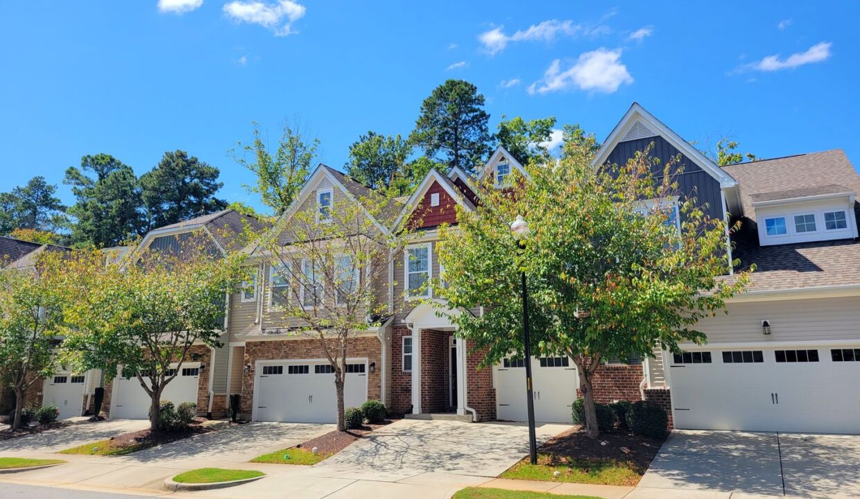 371-Roberts-Ridge-Dr-Cary-NC-27513-30