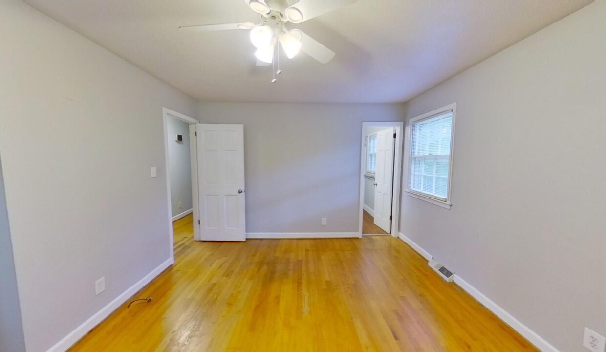 812-Autumn-Ct-Raleigh-NC-27609-11
