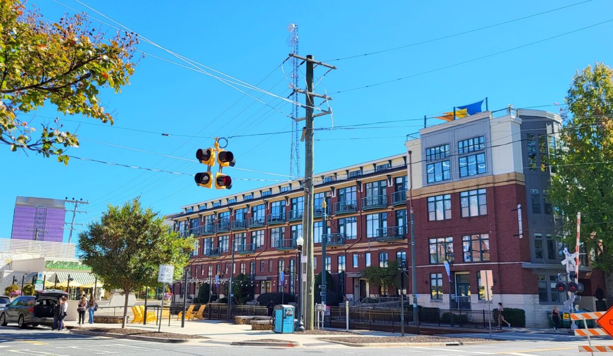 115-E-Park-Ave-404-Charlotte-NC-28203-11
