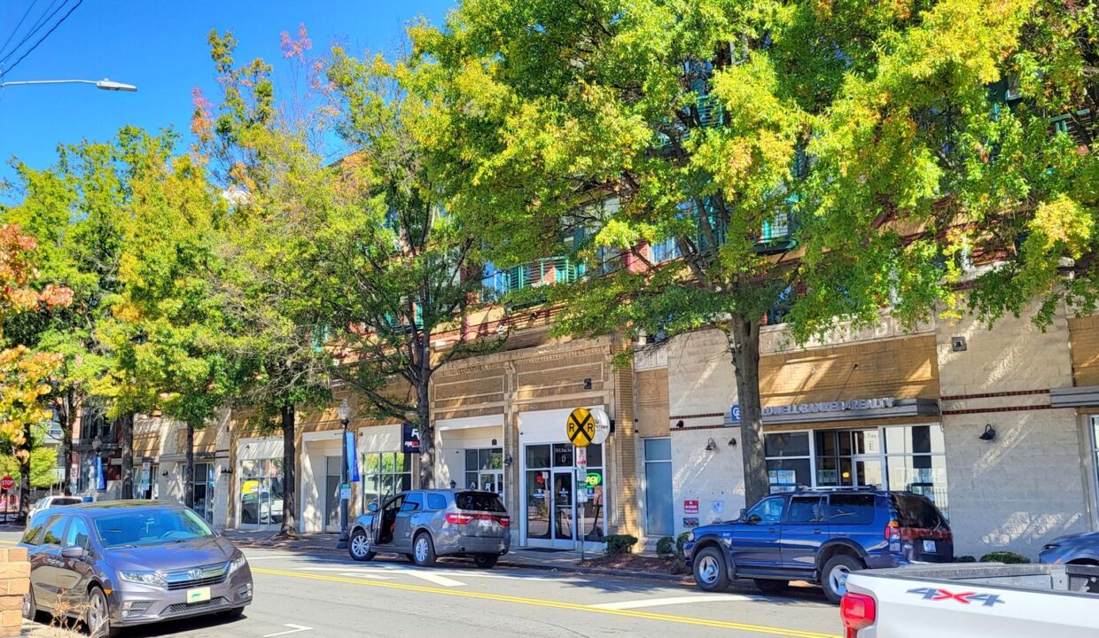 115-E-Park-Ave-404-Charlotte-NC-28203-32