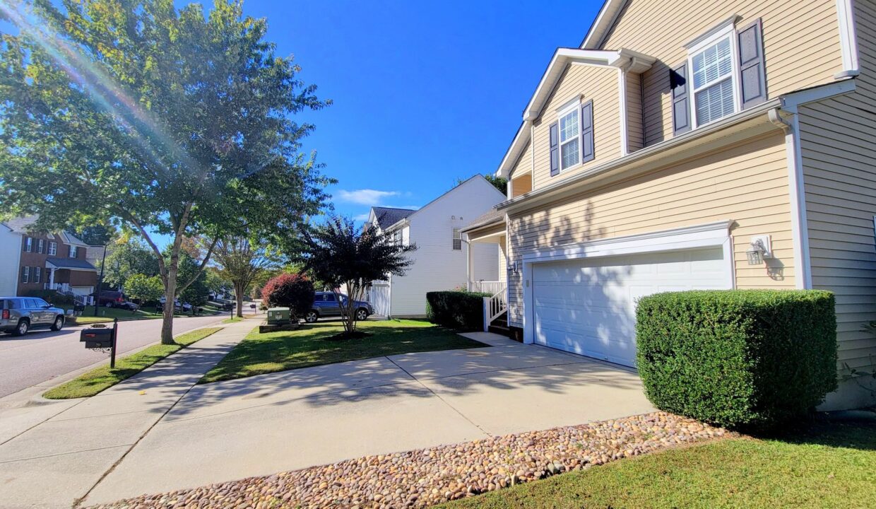 2216-Spruce-Shadows-Ln-Raleigh-NC-27614-33