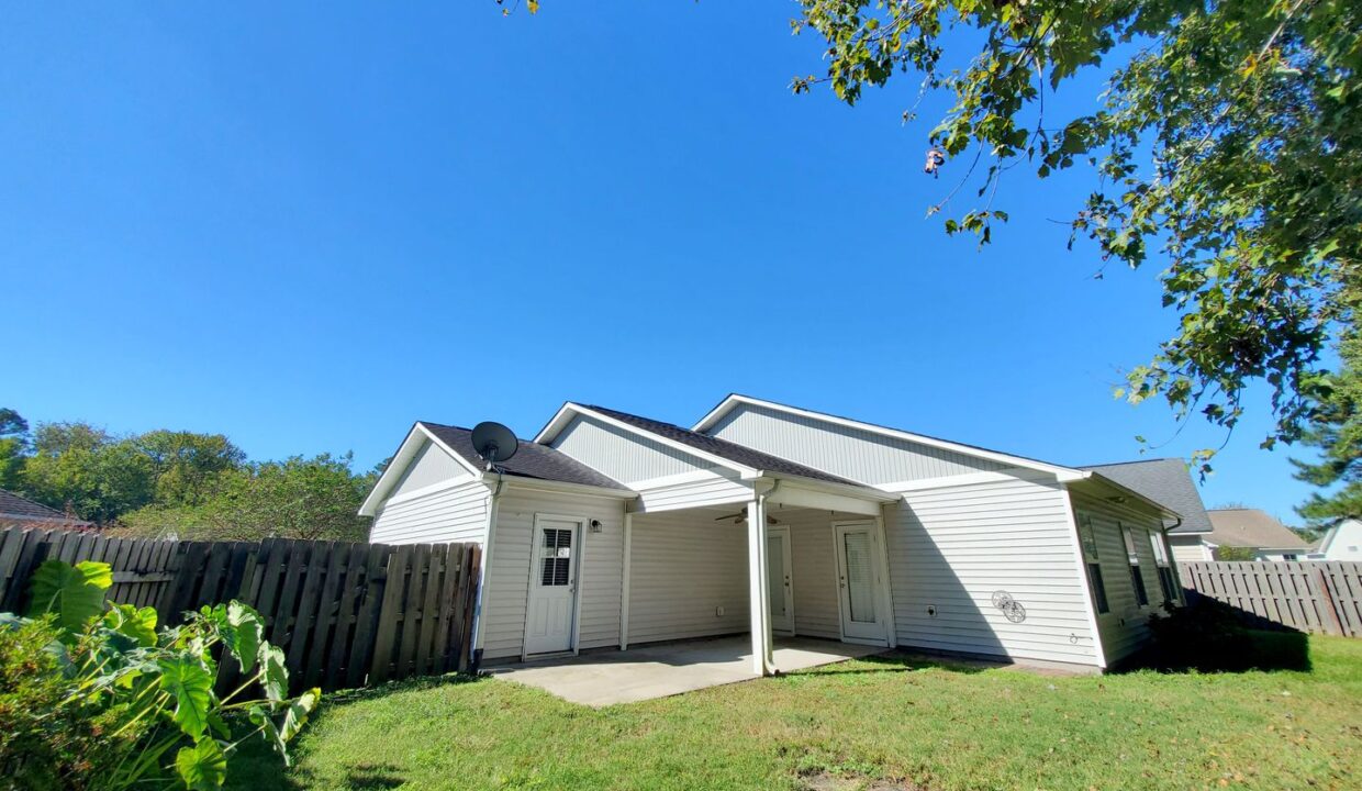 2419-Red-Maple-Circle-Leland-NC-28451-21