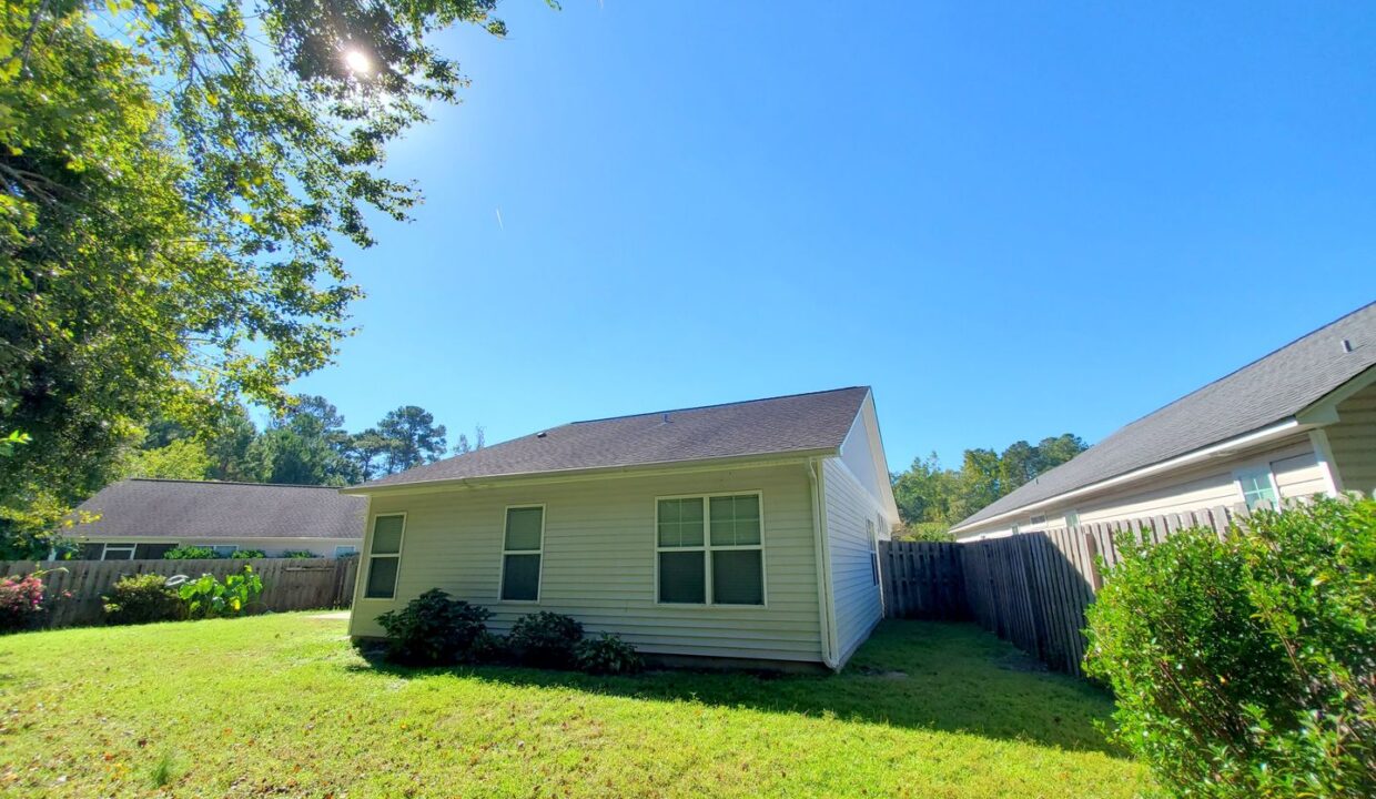 2419-Red-Maple-Circle-Leland-NC-28451-23