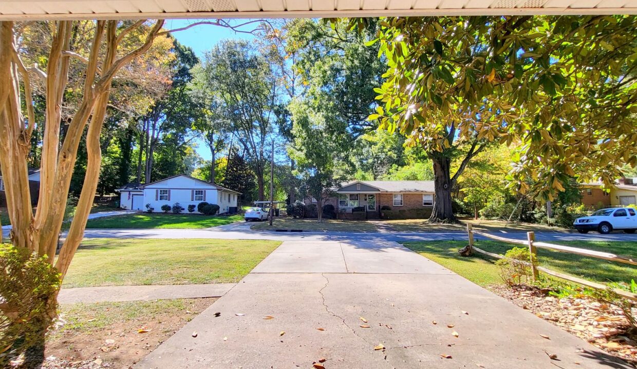 3523-Enfield-Rd-Charlotte-NC-28205-12
