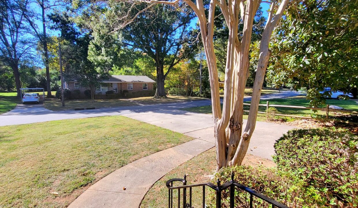 3523-Enfield-Rd-Charlotte-NC-28205-13