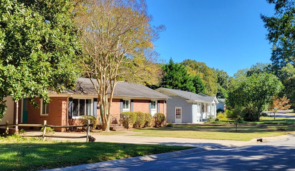 3523-Enfield-Rd-Charlotte-NC-28205-4