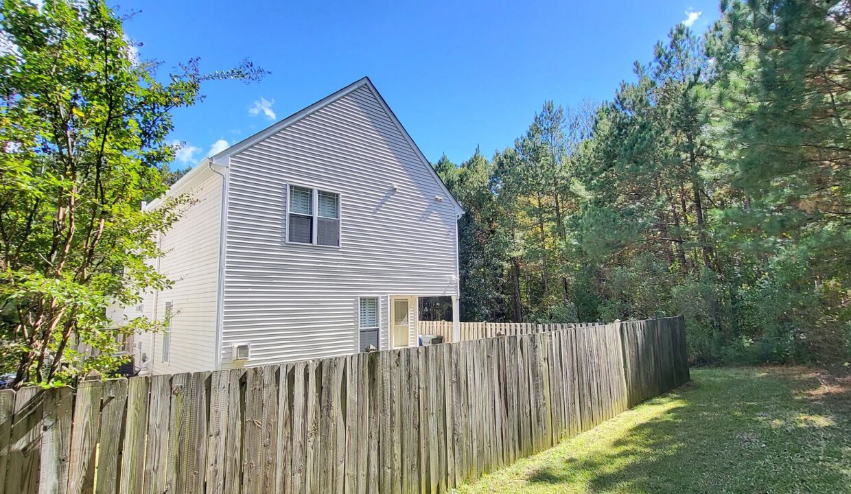 3926-Magnolia-Pond-Rd-Raleigh-NC-27610-24