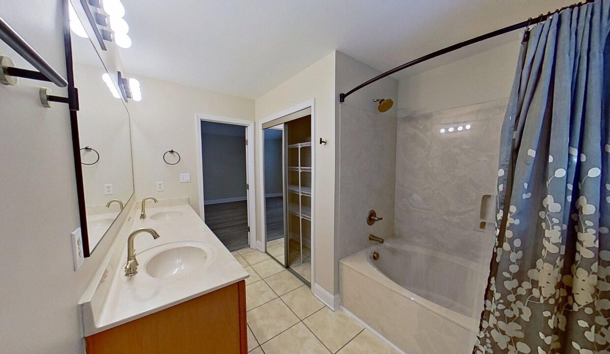 3926-Magnolia-Pond-Rd-Raleigh-NC-27610-25