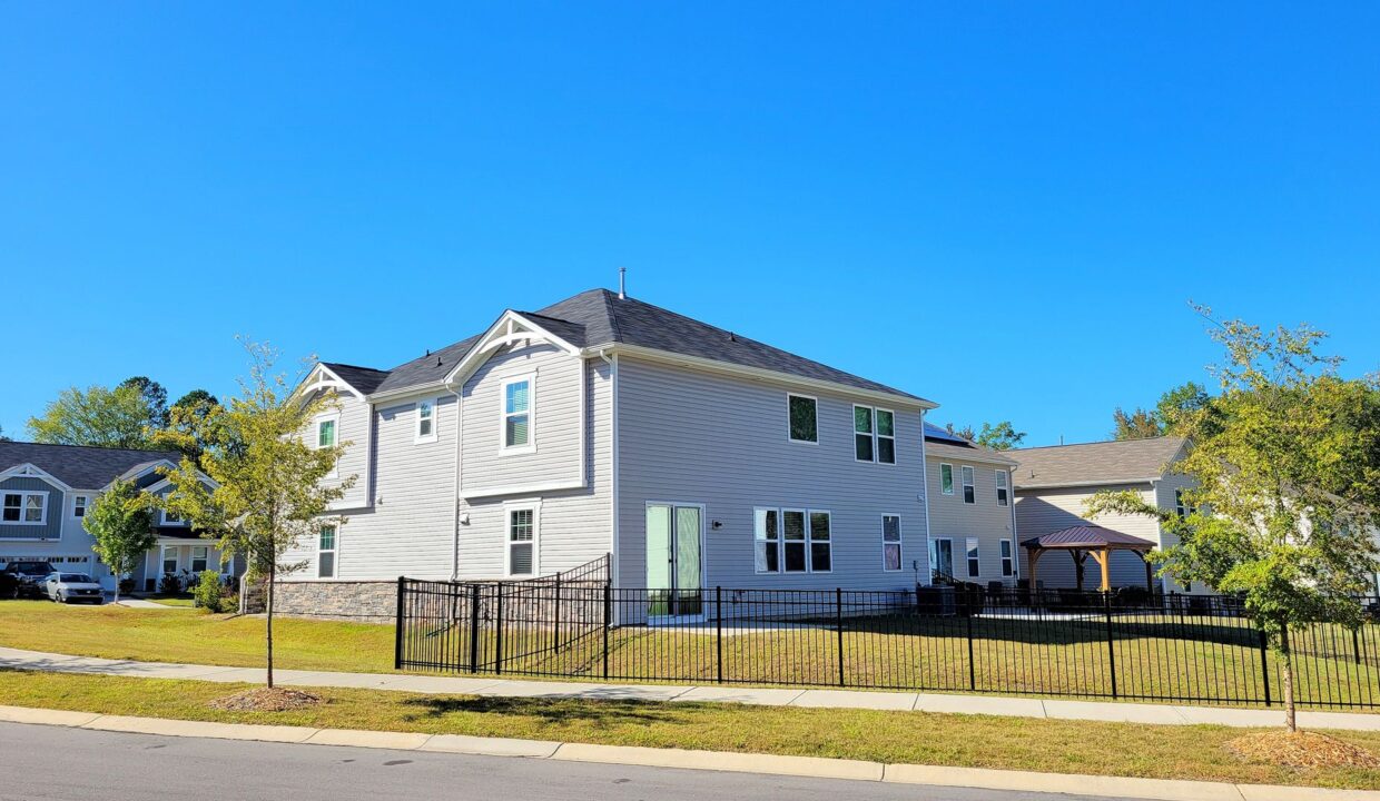 4206-Matindale-Way-Charlotte-NC-28216-18