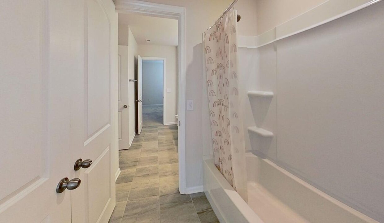 4206-Matindale-Way-Charlotte-NC-28216-32