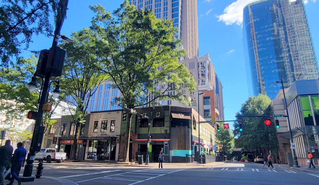 505-E-6th-St-1104-Charlotte-NC-28202-10
