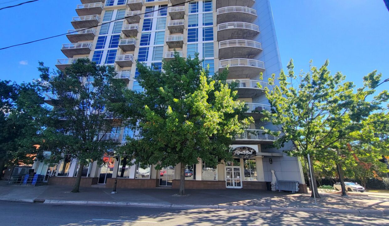 505-E-6th-St-1104-Charlotte-NC-28202-16