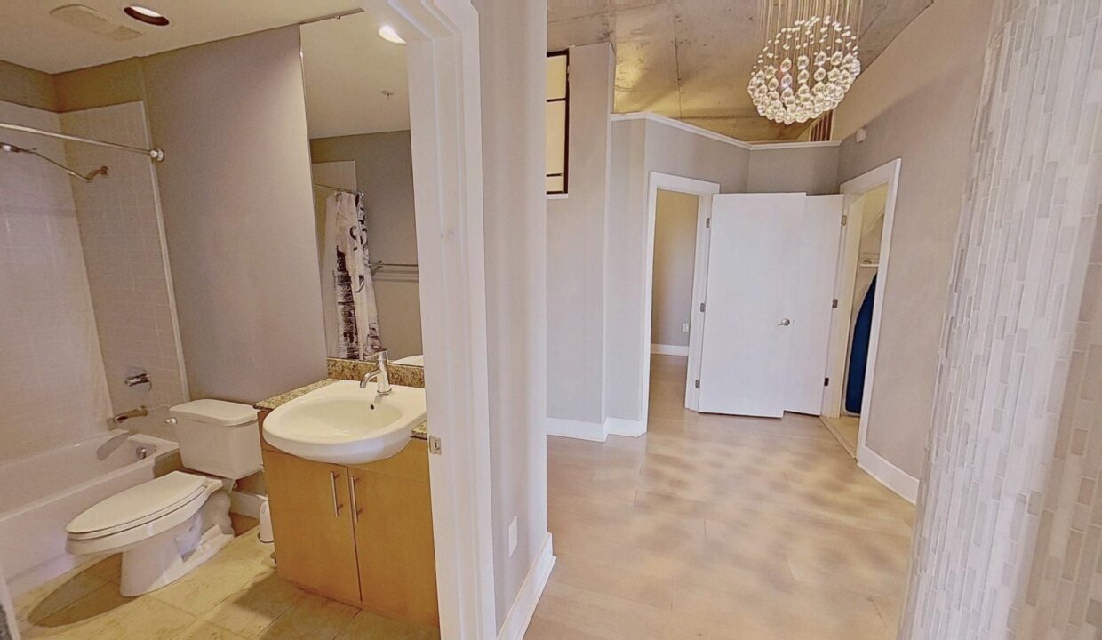 505-E-6th-St-1104-Charlotte-NC-28202-17