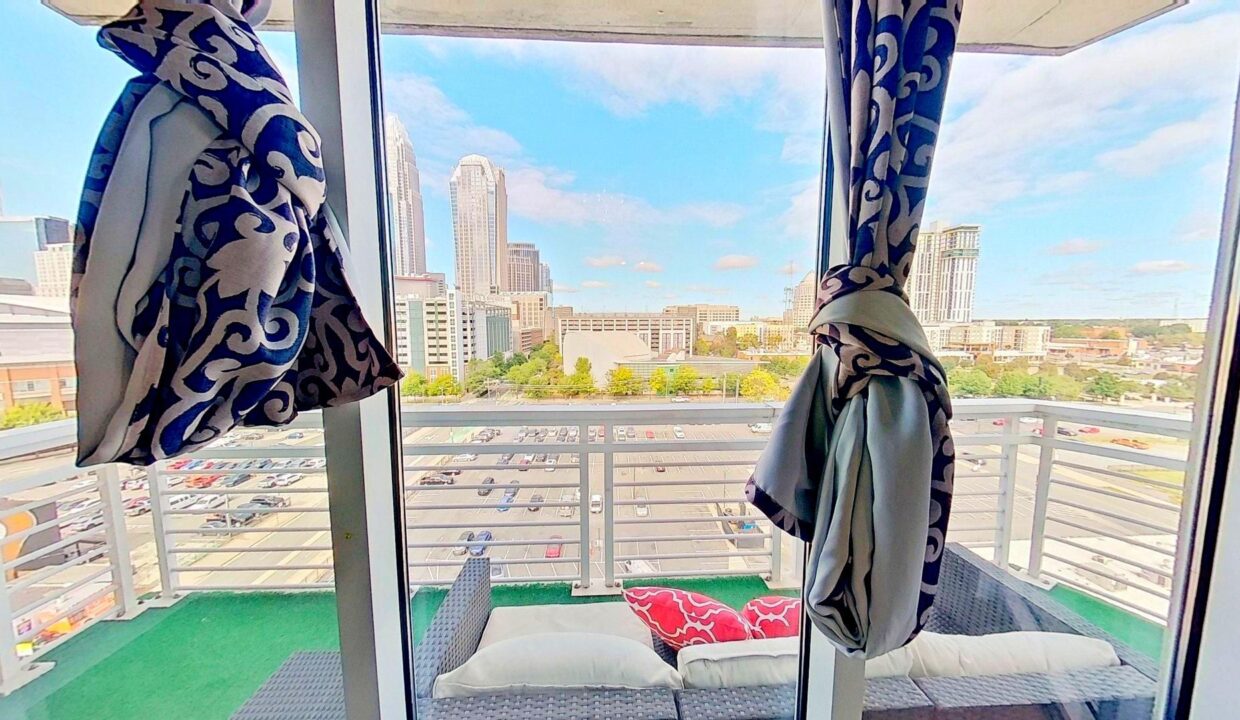 505-E-6th-St-1104-Charlotte-NC-28202-21