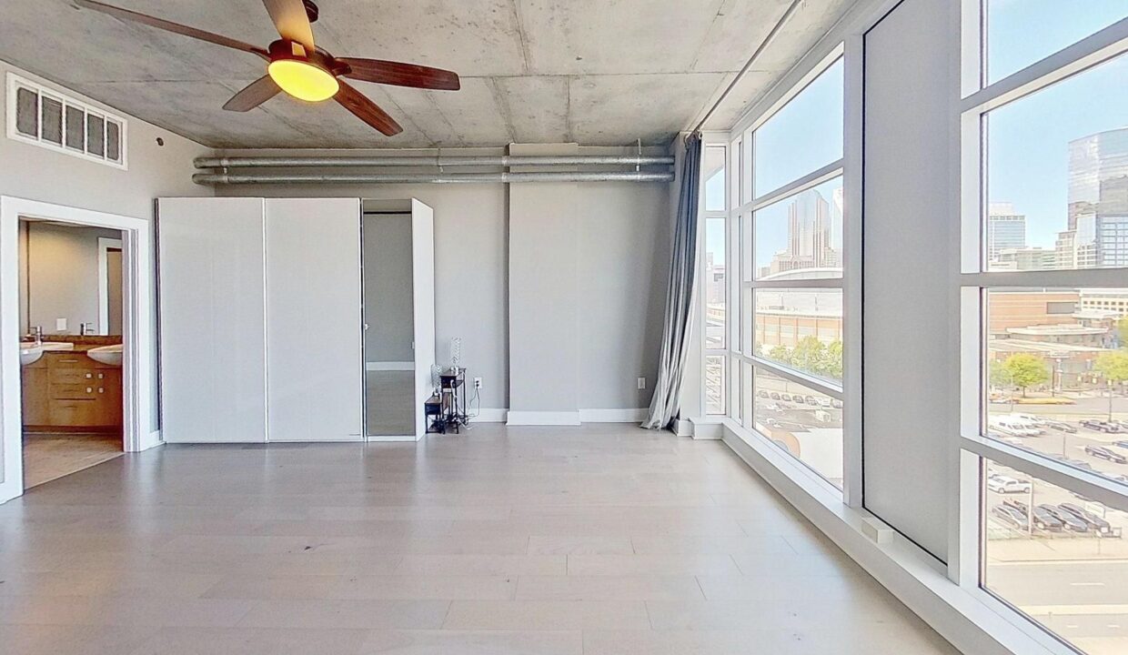 505-E-6th-St-1104-Charlotte-NC-28202-35