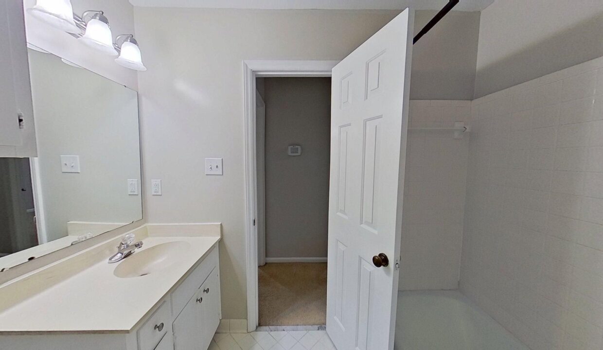 6733-Constitution-Ln-Charlotte-NC-28210-36