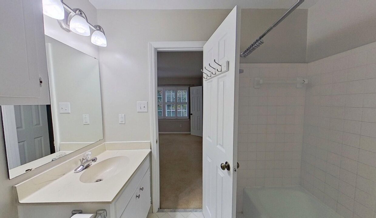 6733-Constitution-Ln-Charlotte-NC-28210-39