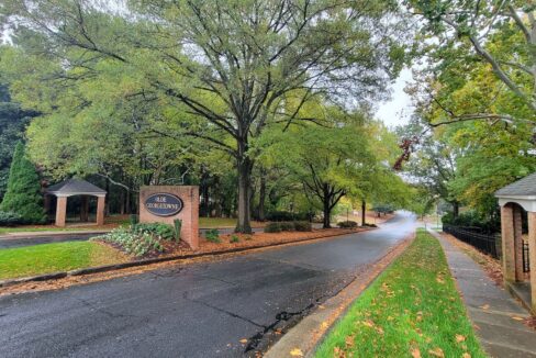 6733-Constitution-Ln-Charlotte-NC-28210-7