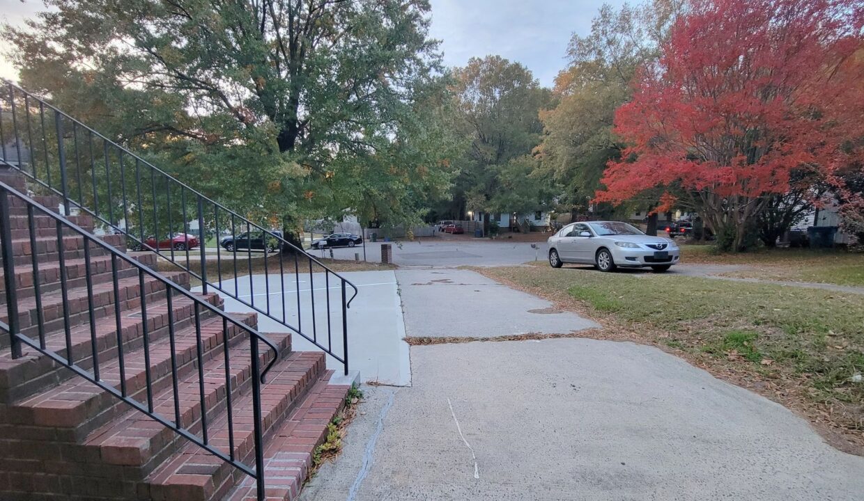 7-Ratcale-Ln-A-Durham-NC-27705-31