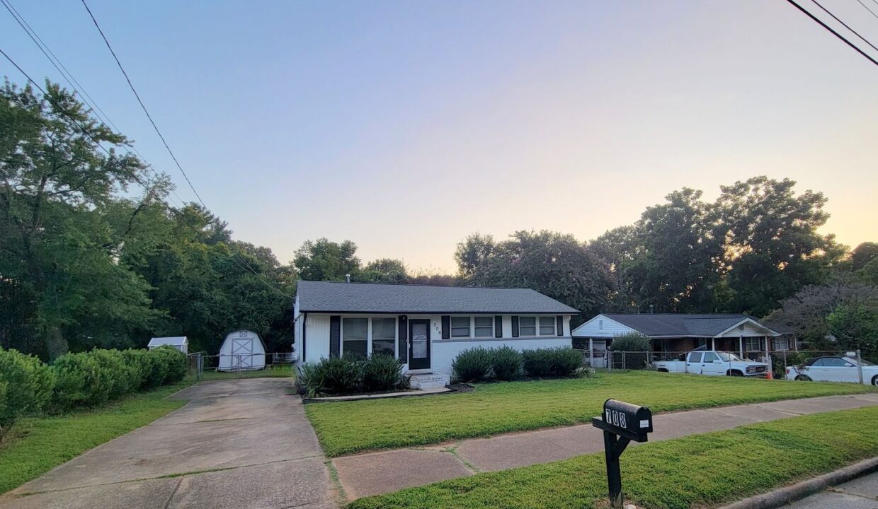 708-Hadley-Rd-Raleigh-NC-27610-28