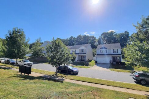 7516-Mockernut-Dr-Charlotte-NC-28215-10