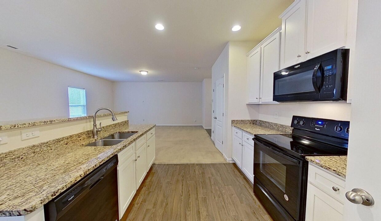 7516-Mockernut-Dr-Charlotte-NC-28215-3