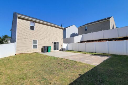 7516-Mockernut-Dr-Charlotte-NC-28215-32