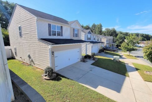 7516-Mockernut-Dr-Charlotte-NC-28215-34