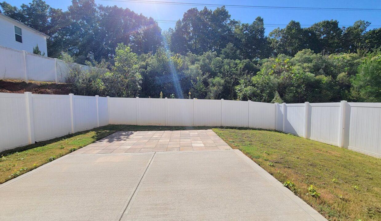 7516-Mockernut-Dr-Charlotte-NC-28215-4