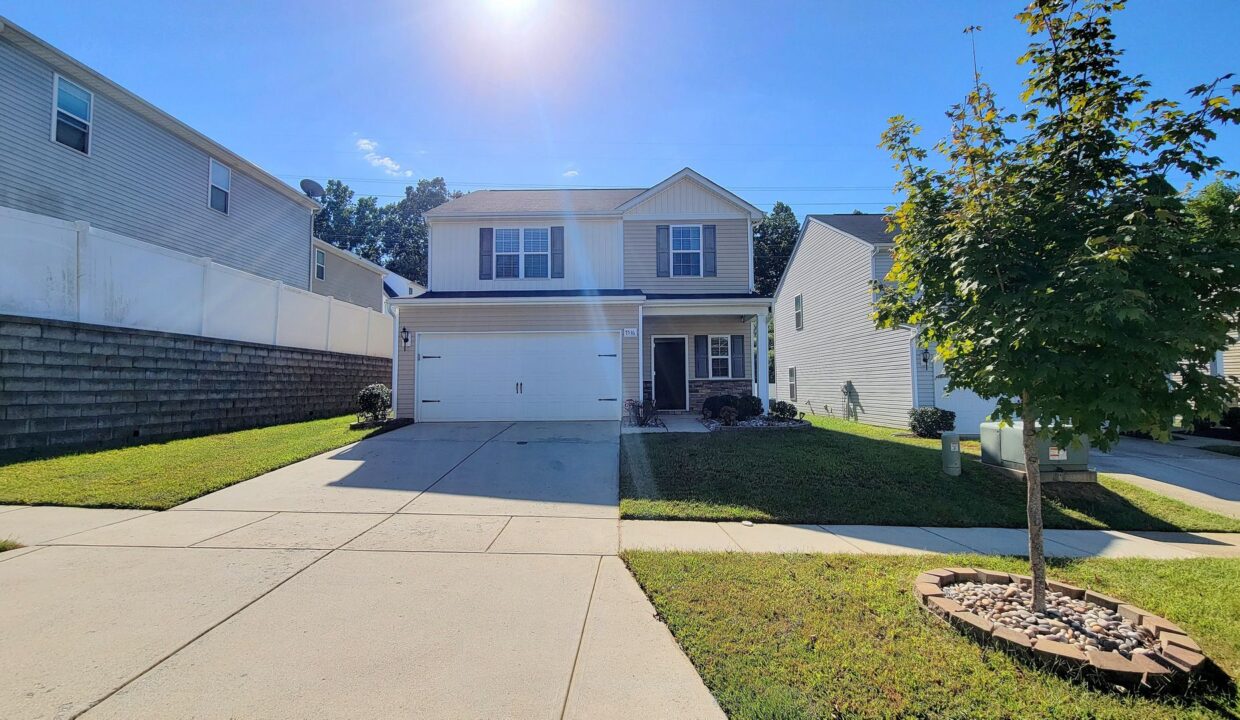 7516-Mockernut-Dr-Charlotte-NC-28215-8