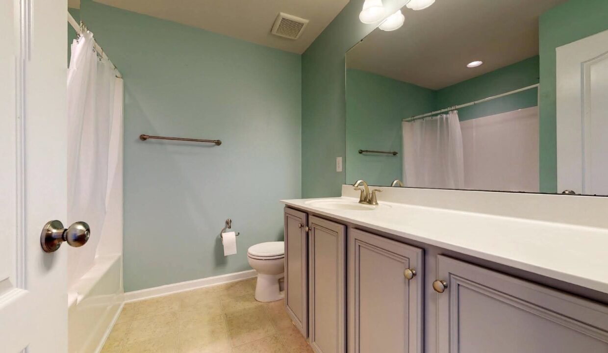8-Hatfield-Way-Clayton-NC-27527-25