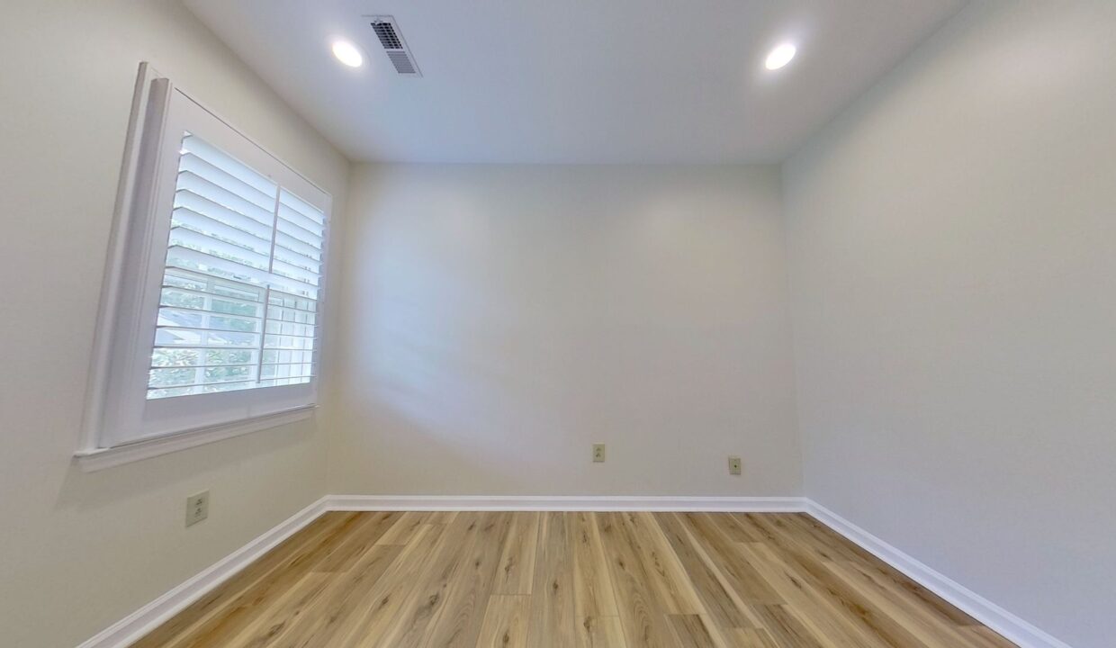 8604-Aldergate-Ct-Charlotte-NC-28210-16