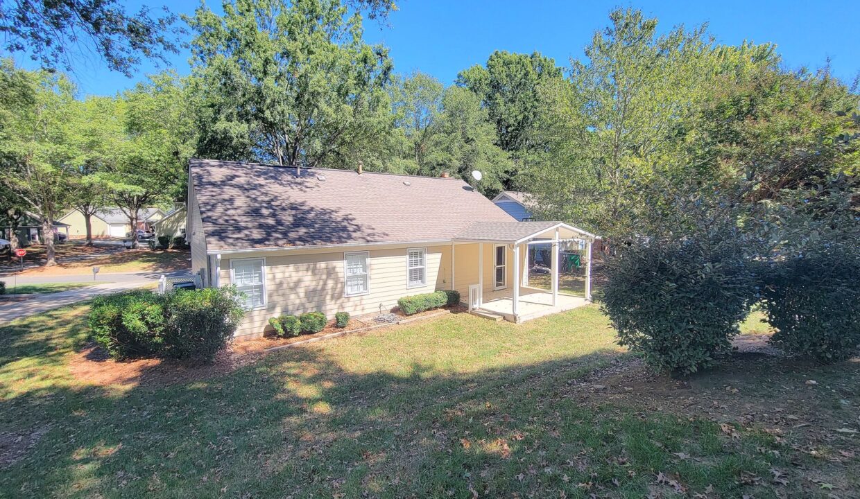 8604-Aldergate-Ct-Charlotte-NC-28210-17