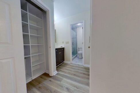 8604-Aldergate-Ct-Charlotte-NC-28210-18