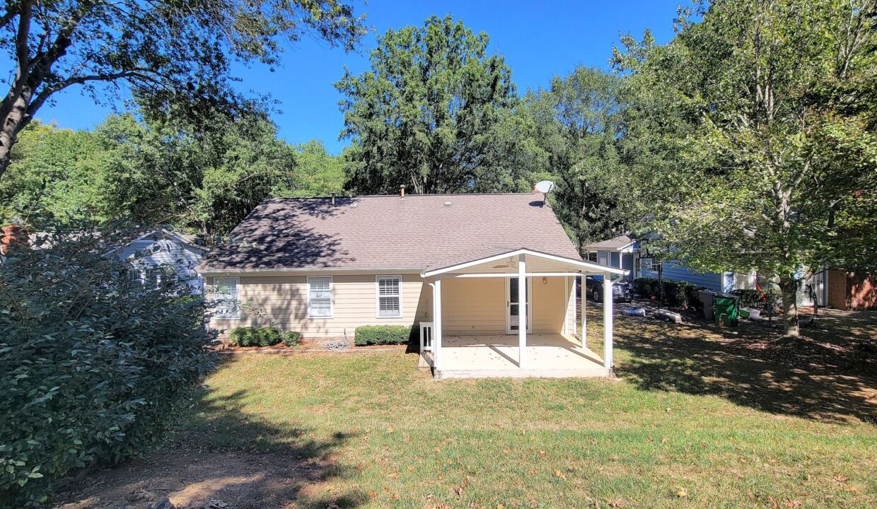 8604-Aldergate-Ct-Charlotte-NC-28210-20
