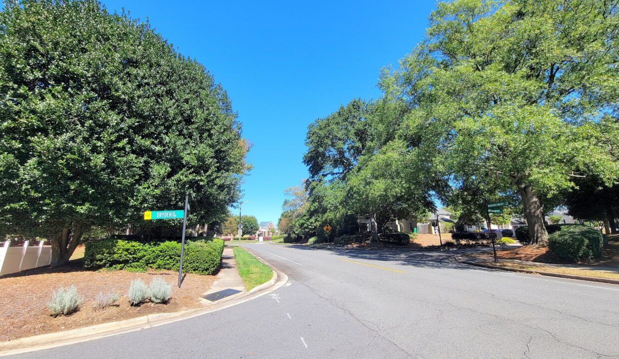 8604-Aldergate-Ct-Charlotte-NC-28210-22