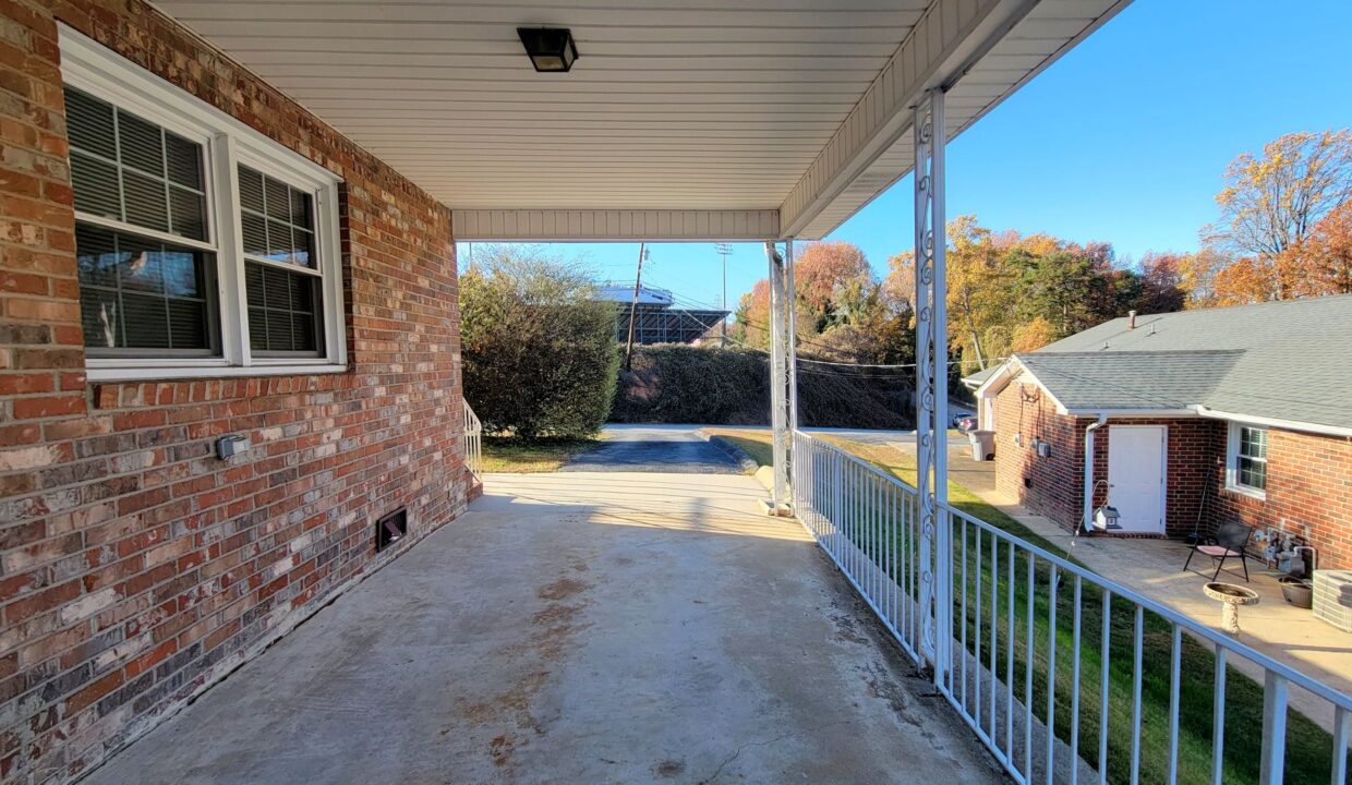 3-Balfer-Ct-Greenville-SC-29615-13