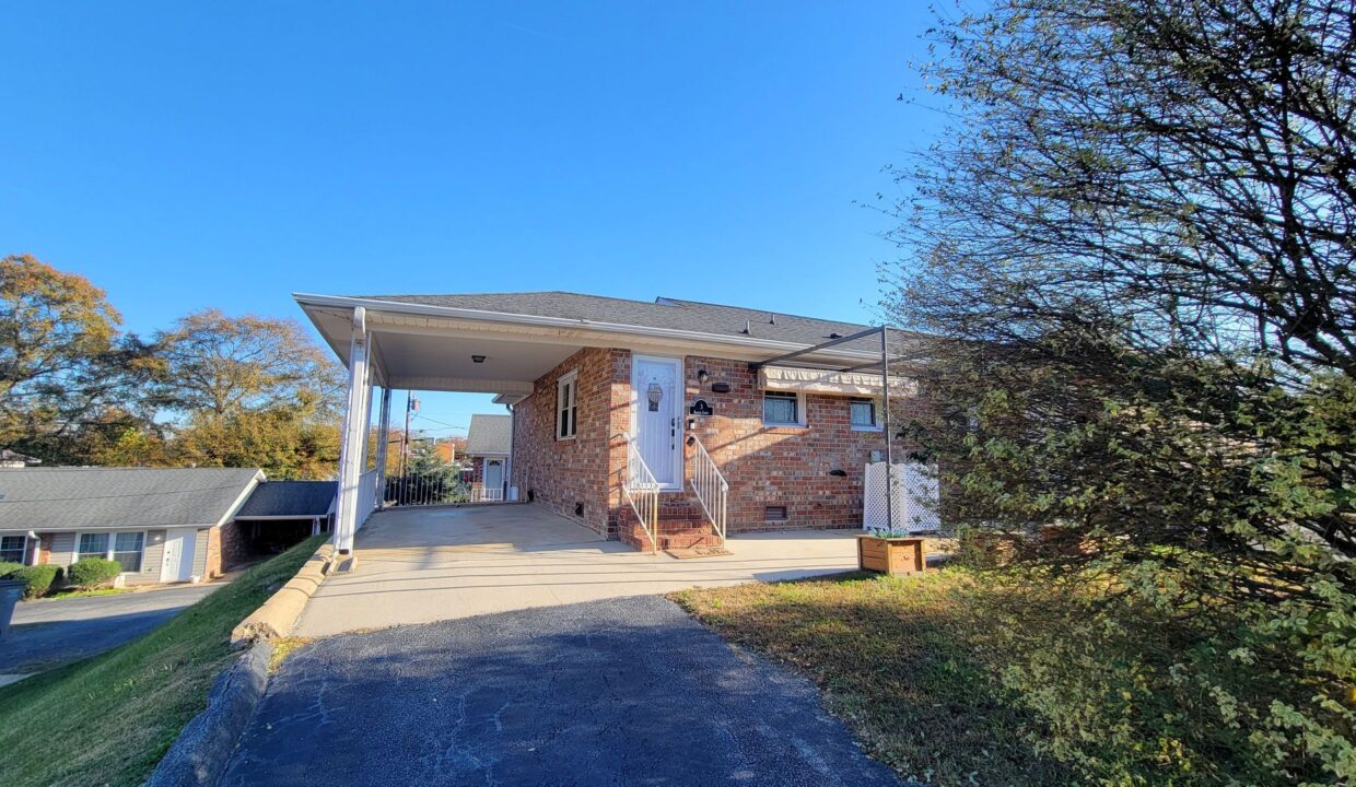 3-Balfer-Ct-Greenville-SC-29615-18