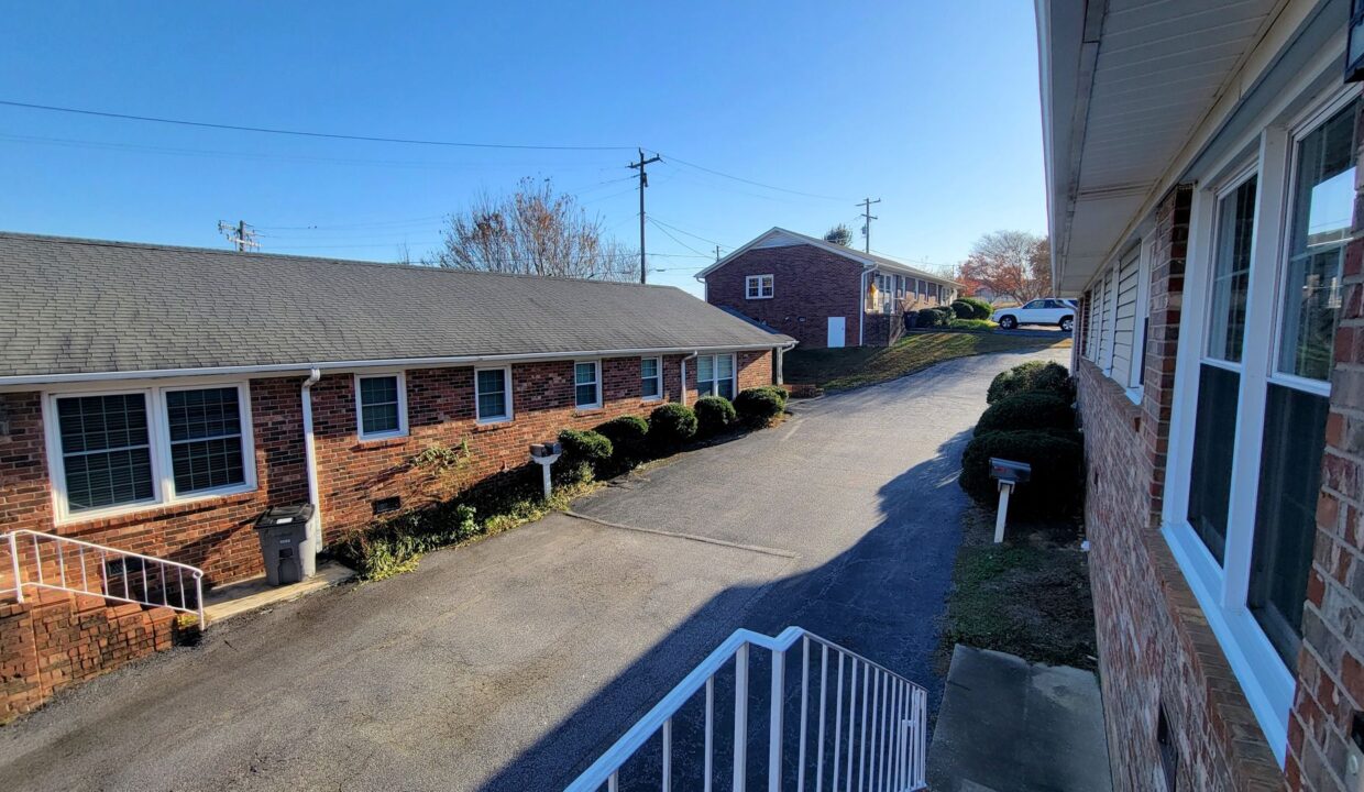 3-Balfer-Ct-Greenville-SC-29615-25