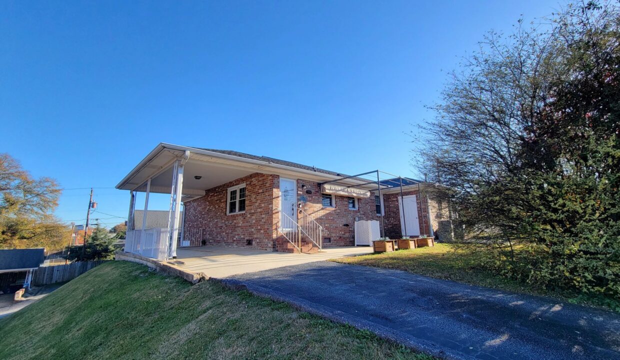 3-Balfer-Ct-Greenville-SC-29615-3